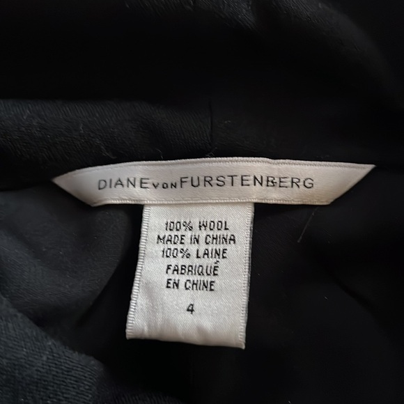 Diane‎ Von Furstenberg Black Turtle Neck Knee- Length Dress - Picture 2 of 7